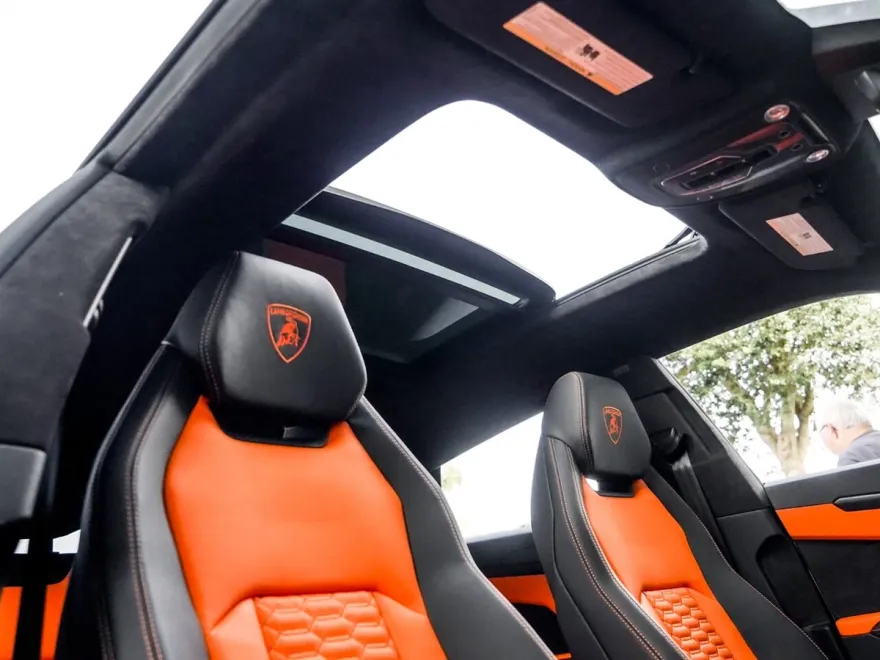 2022 Lamborghini Urus photo 31