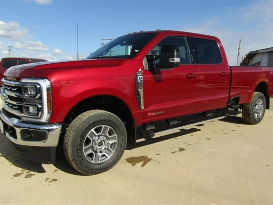 2026 Ford F-350 Lariat photo 1
