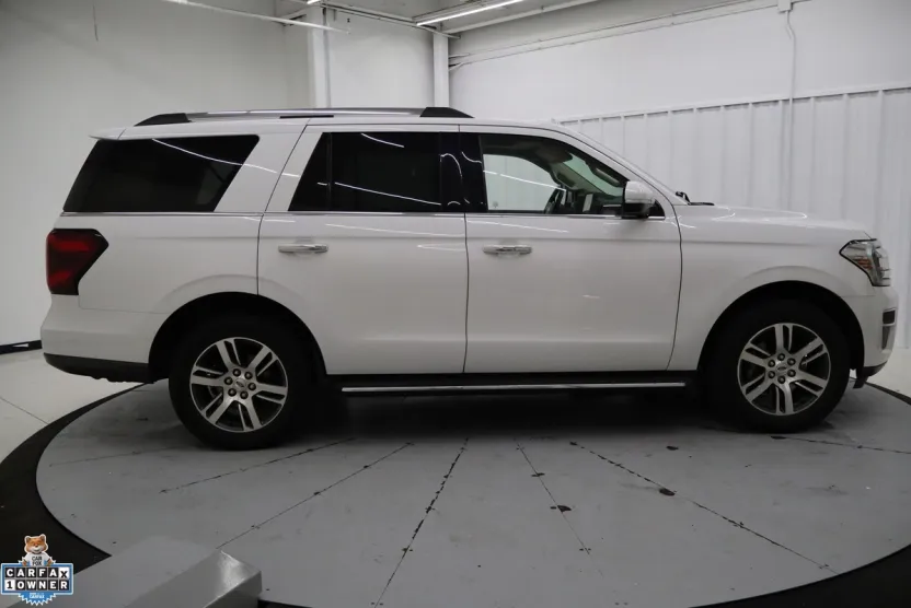 2023 Ford Expedition Limited photo 1
