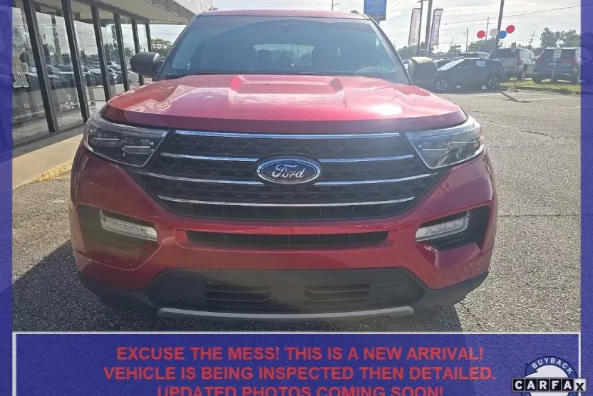 2020 Ford Explorer XLT photo 1