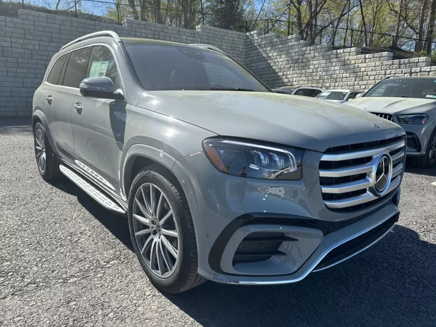 2025 Mercedes Benz GLS 580 4MATIC photo 1
