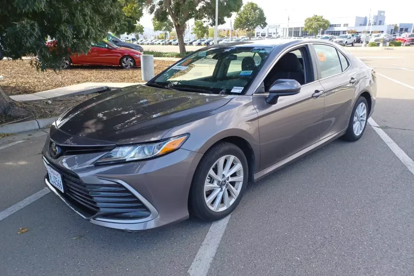 2024 Toyota Camry LE photo 1