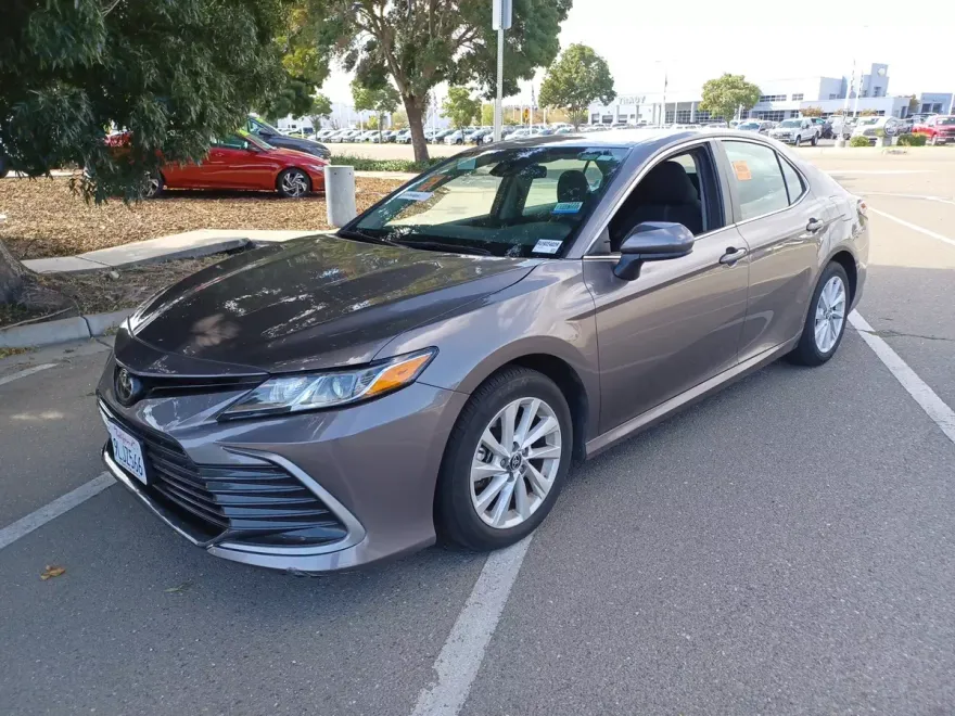 2024 Toyota Camry LE photo 1
