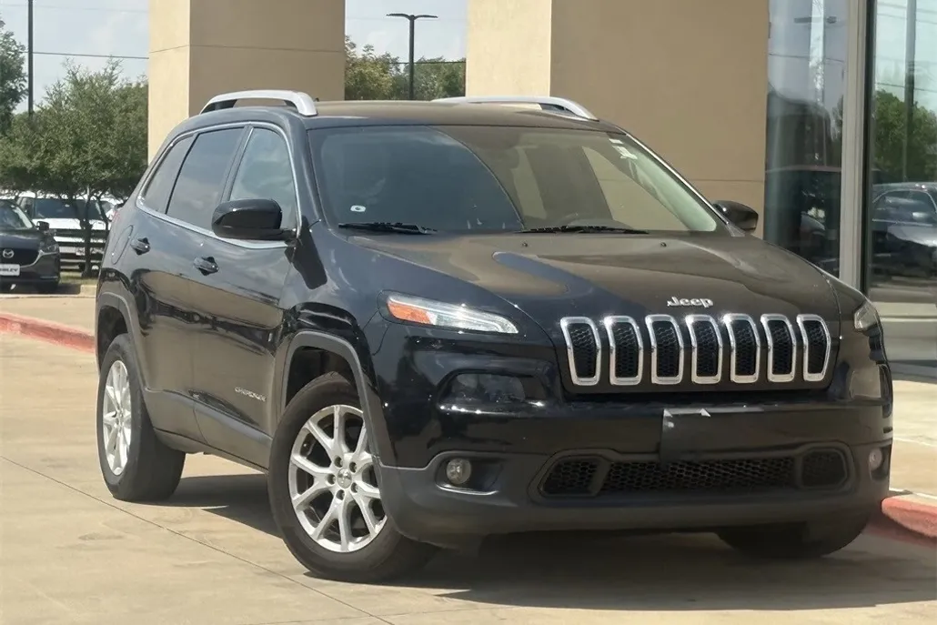 2016 Jeep Cherokee Latitude photo 1