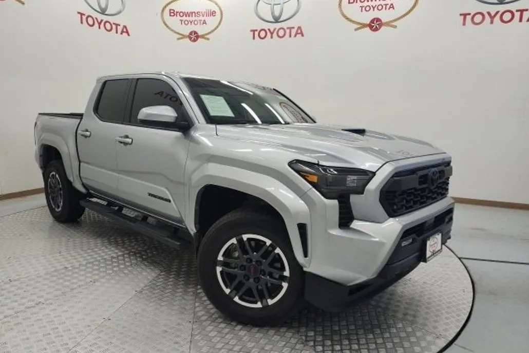 2024 Toyota Tacoma TRD Sport photo 1