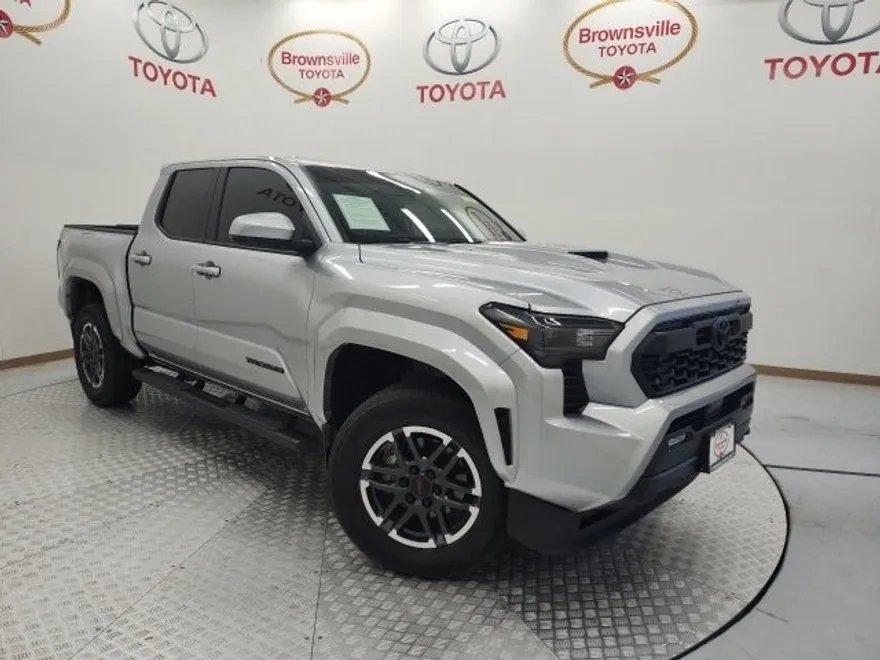 2024 Toyota Tacoma TRD Sport photo 1