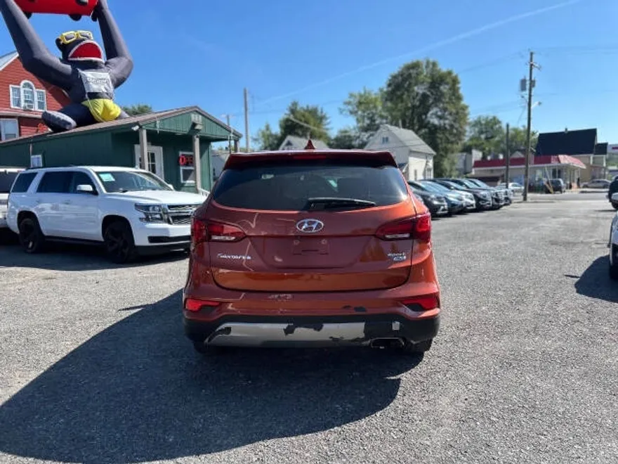 2017 Hyundai Santa Fe Sport photo 1