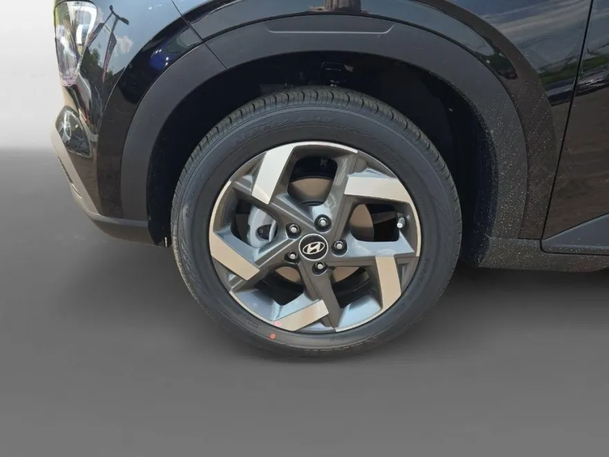 2025 Hyundai Venue SEL photo 1