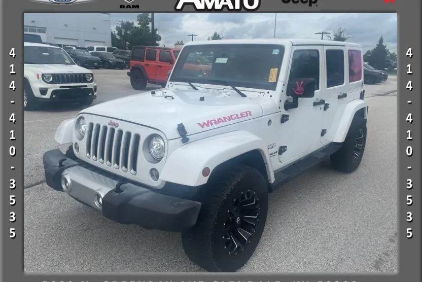 2017 Jeep Wrangler Unlimited Sahara photo 1