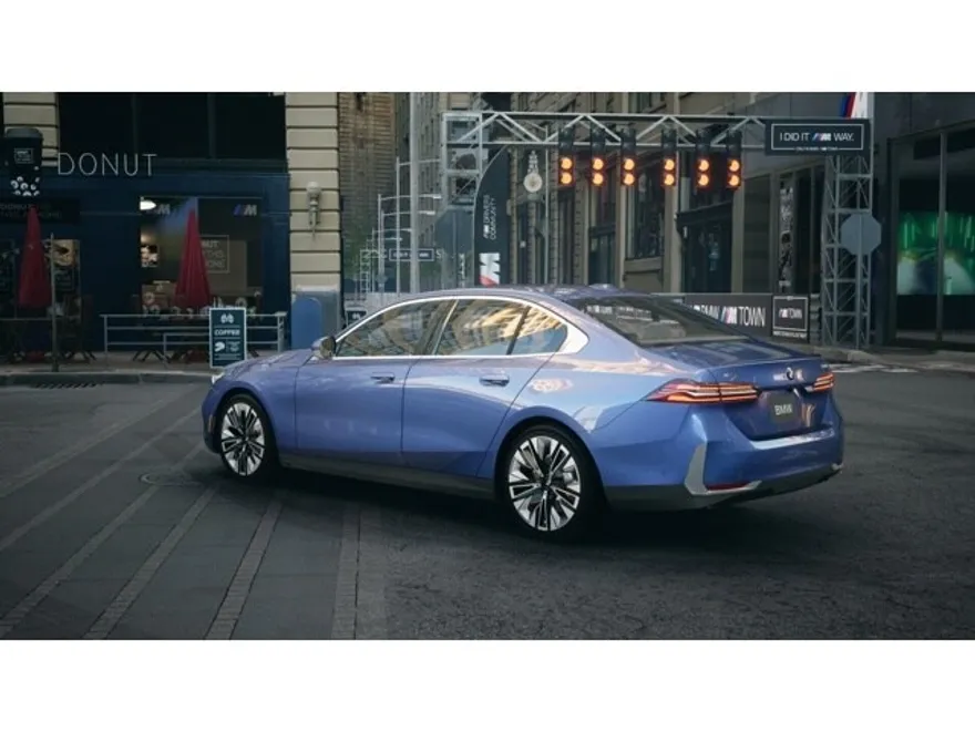 2024 Bmw 530i photo 2