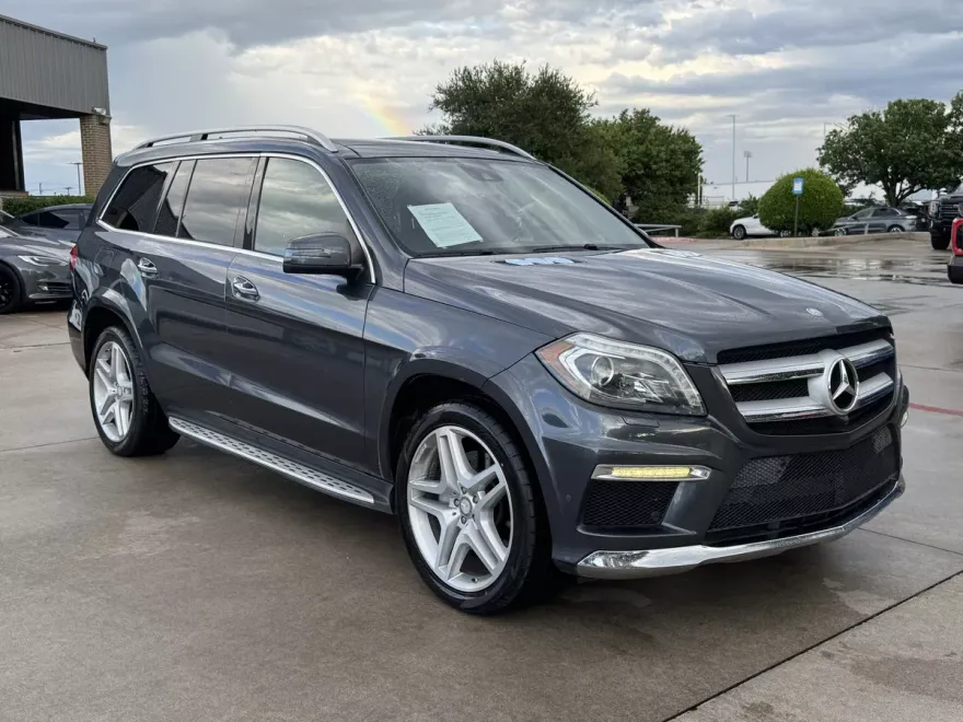 2015 Mercedes Benz GL 550 photo 1