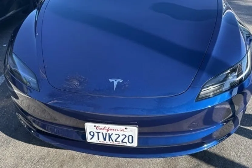 2024 Tesla Model 3 photo 1