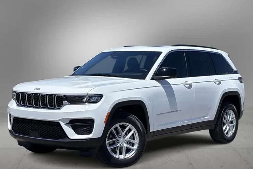 2025 Jeep Grand Cherokee Laredo X photo 1