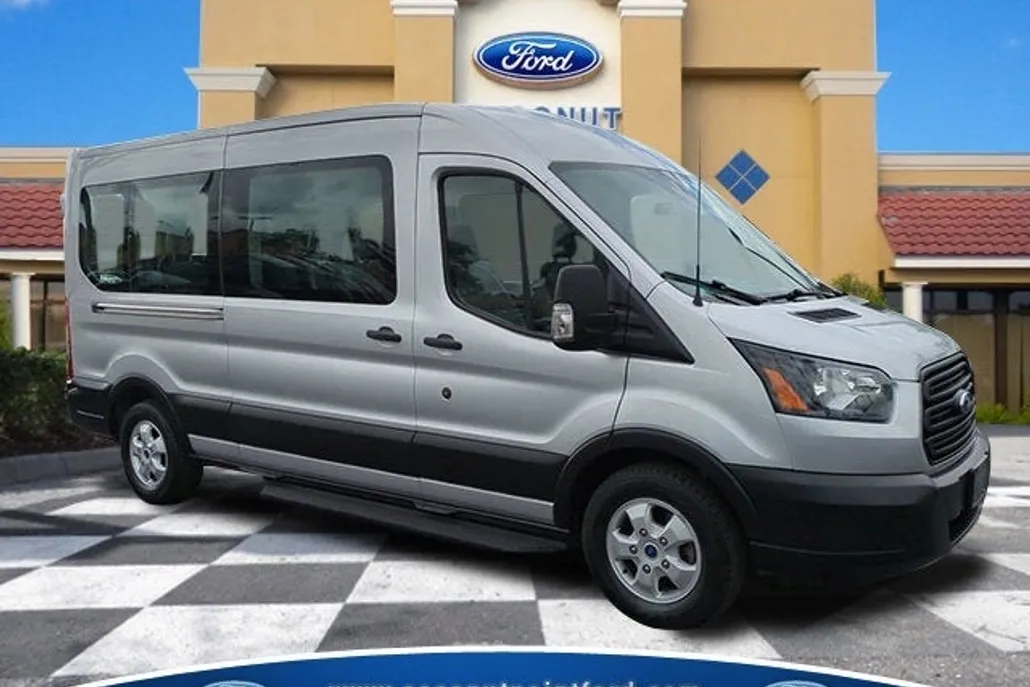 2019 Ford Transit photo 1