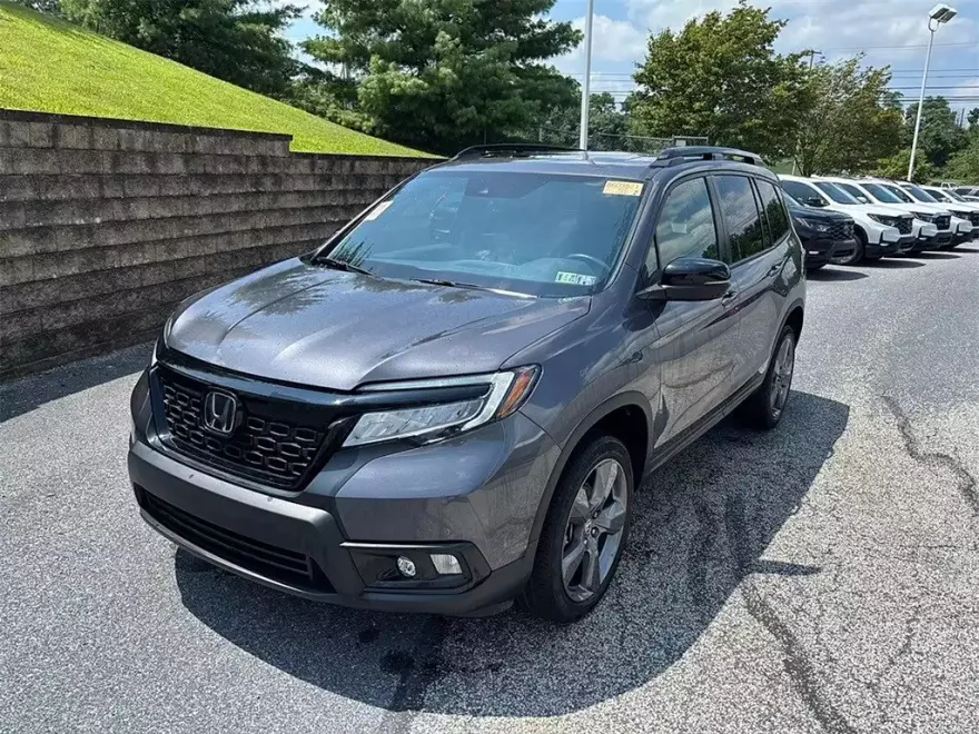 2021 Honda Passport Touring photo 1