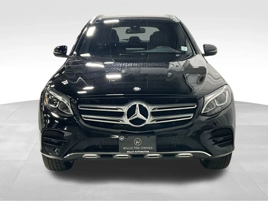 2017 Mercedes Benz GLC 300 photo 1