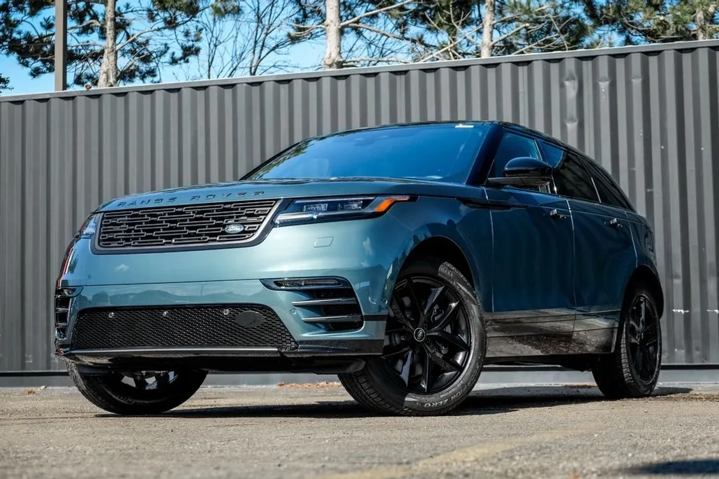 2026 Land Rover Range Rover Velar SE photo 1
