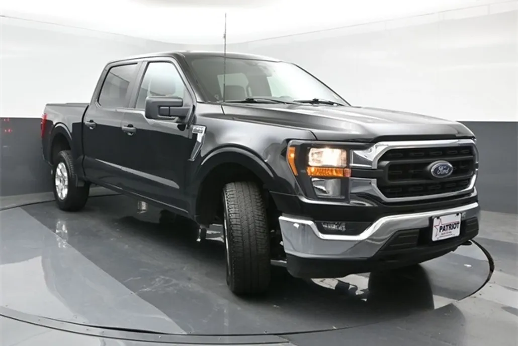 2023 Ford F-150 XLT photo 1