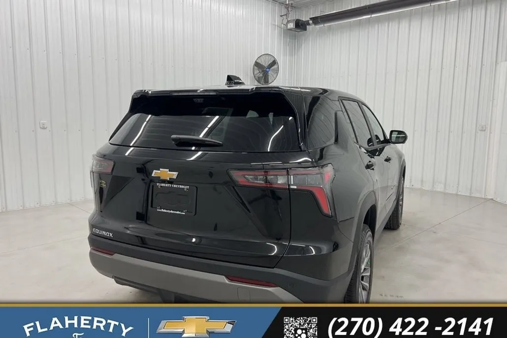 2026 Chevrolet Equinox LT photo 1