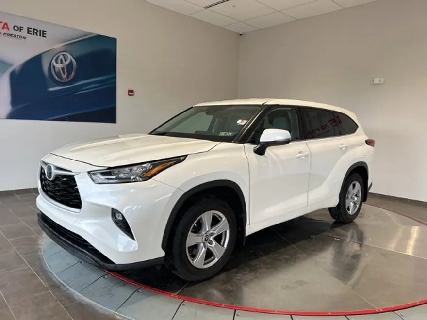 2020 Toyota Highlander L photo 1