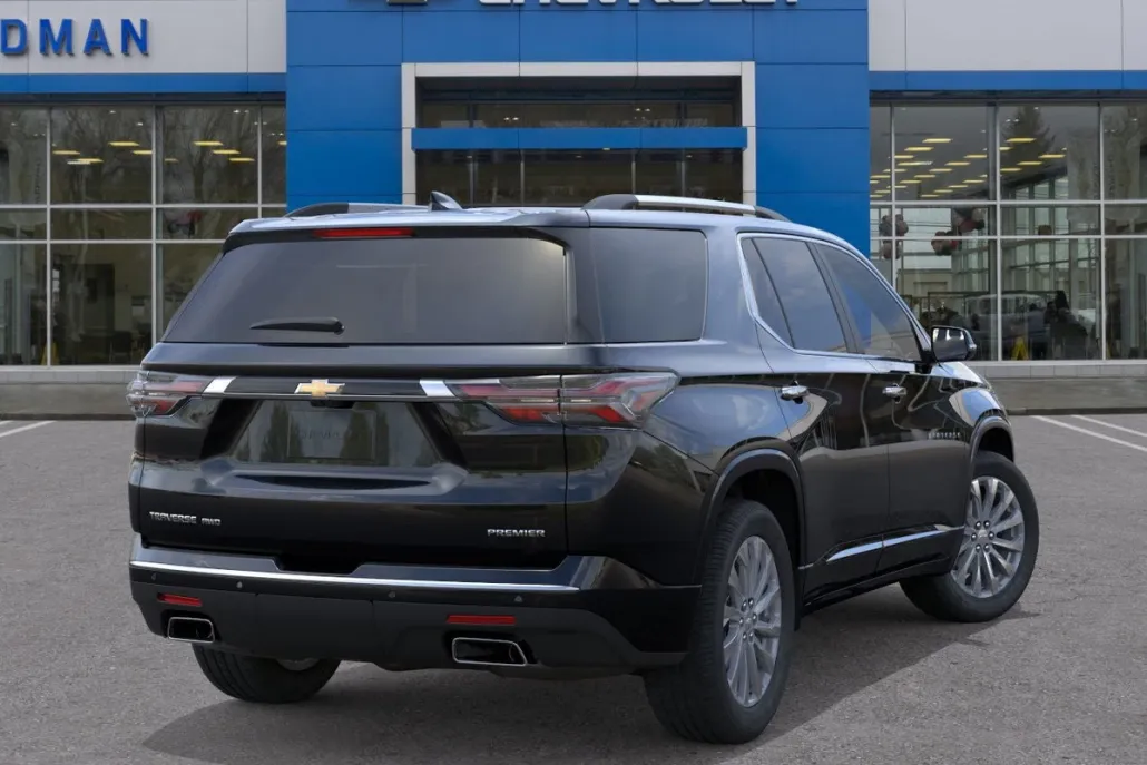 2023 Chevrolet Traverse Premier photo 1