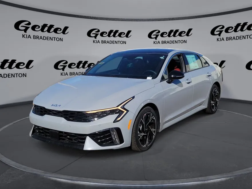 2025 Kia K5 GT-Line photo 1