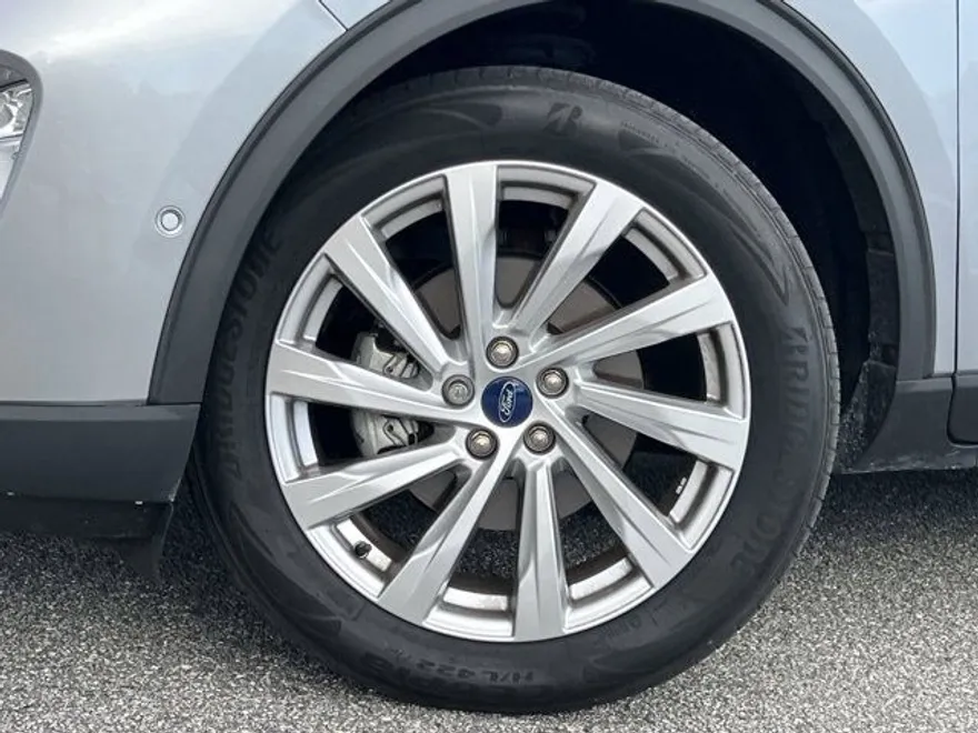 2021 Ford Escape Titanium photo 1