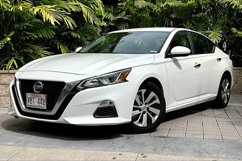 2019 Nissan Altima 2.5 S photo 1