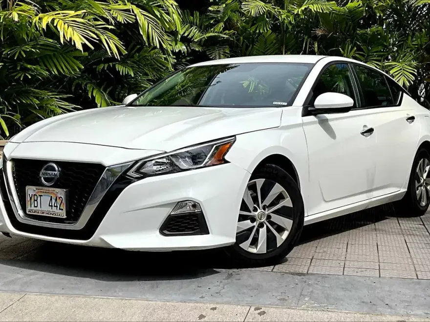 2019 Nissan Altima 2.5 S photo 1