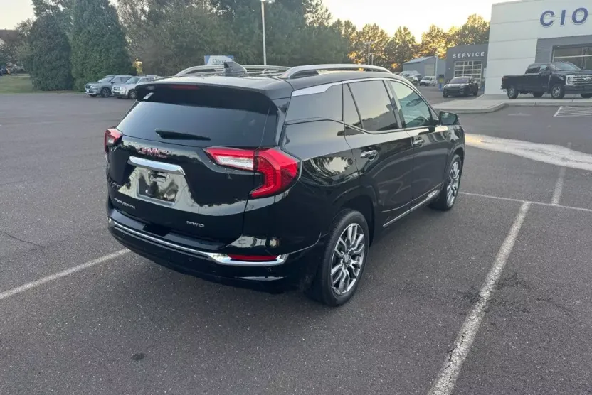 2022 Gmc Terrain Denali photo 1