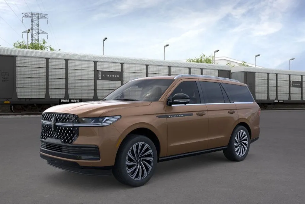 2025 Lincoln Navigator Black Label photo 1
