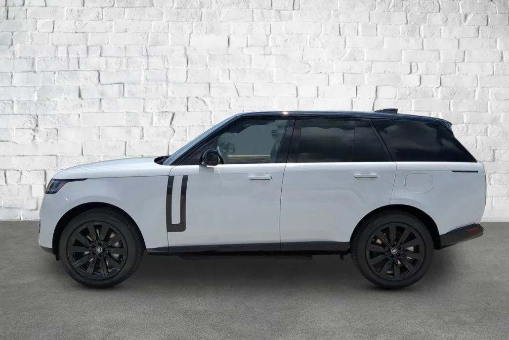 2025 Land Rover Range Rover SE photo 1