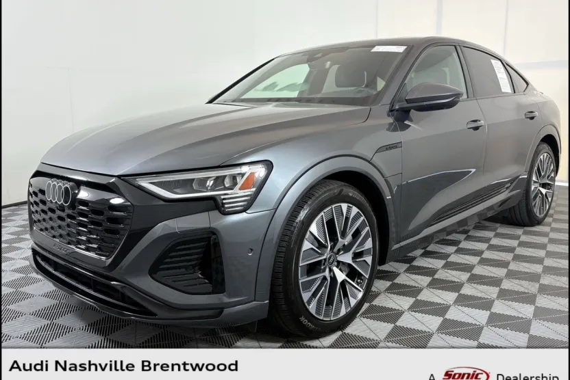 2024 Audi Q8 E-tron line Premium Plus photo 1