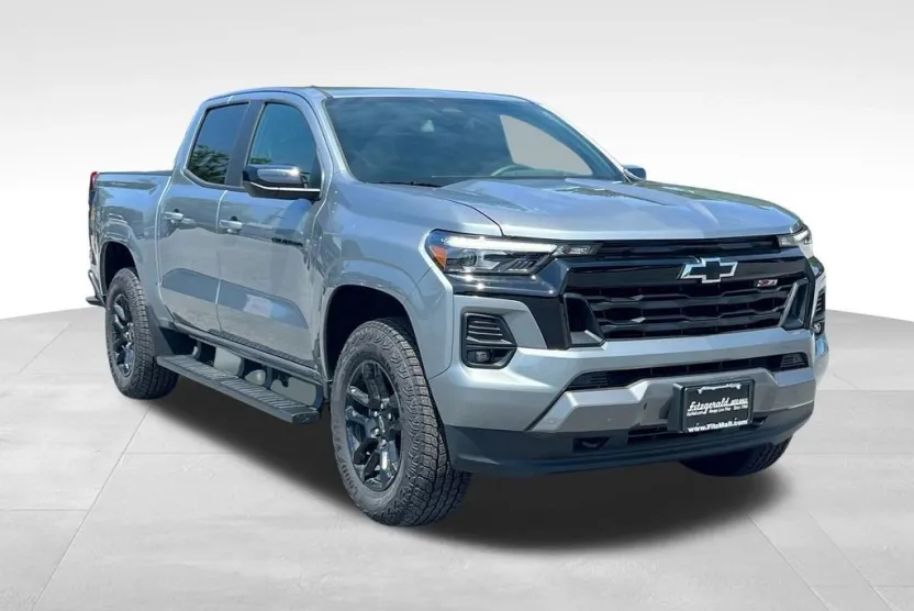 2025 Chevrolet Colorado Z71 photo 1