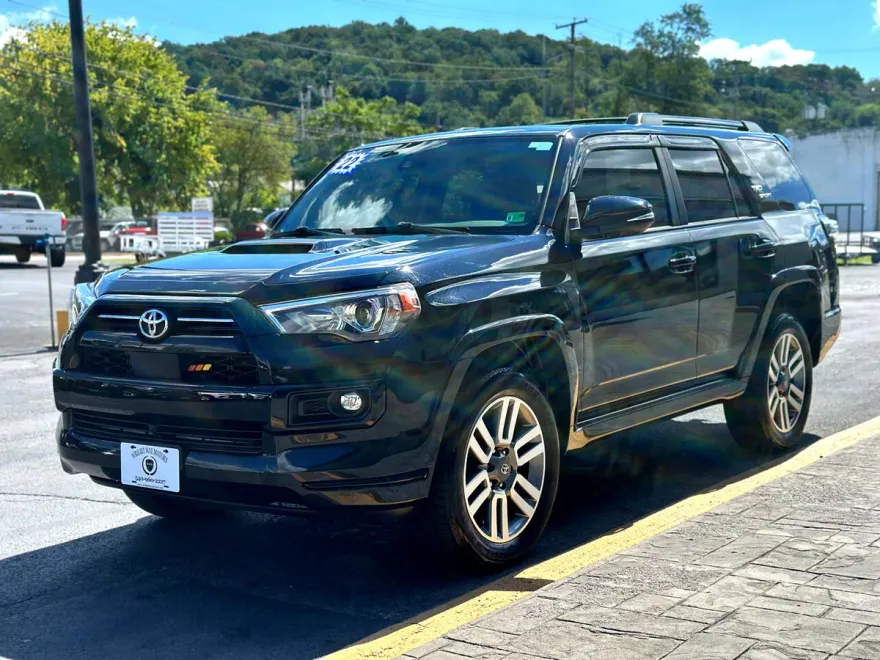2022 Toyota 4Runner TRD Sport 4WD photo 1