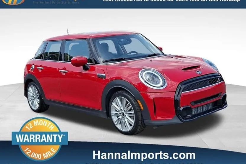2024 Mini Cooper 4 Door Hardtop Signature photo 1