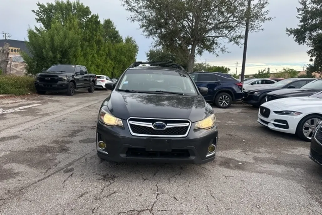 2016 Subaru Crosstrek 2.0i Premium photo 1