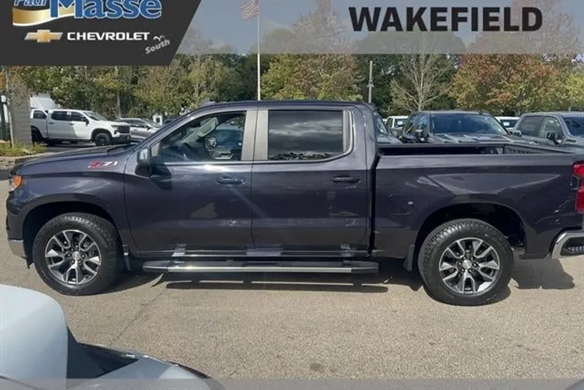 2022 Chevrolet Silverado 1500 LT photo 1