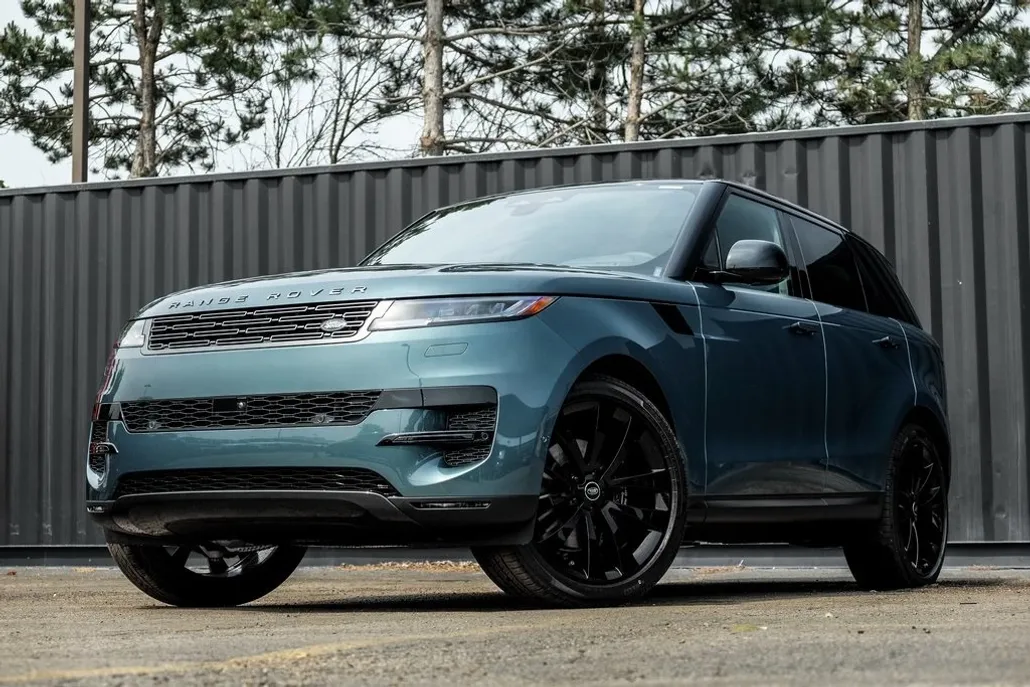 2025 Land Rover Range Rover Sport SE photo 1