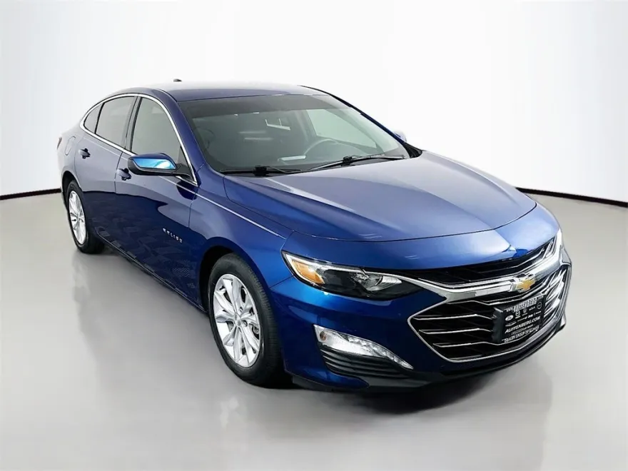 2019 Chevrolet Malibu 1LT photo 1