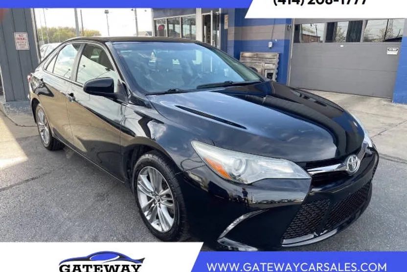 2015 Toyota Camry photo 1