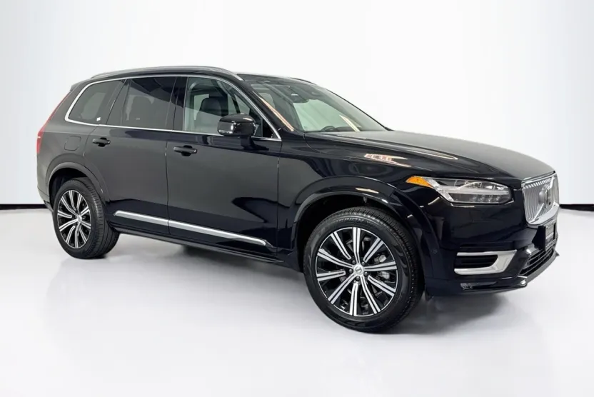 2025 Volvo XC90 AWD Plus photo 1