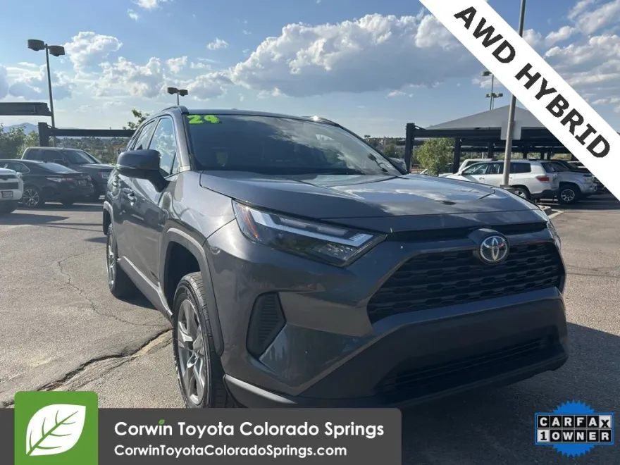 2024 Toyota RAV4 Hybrid XLE photo 1