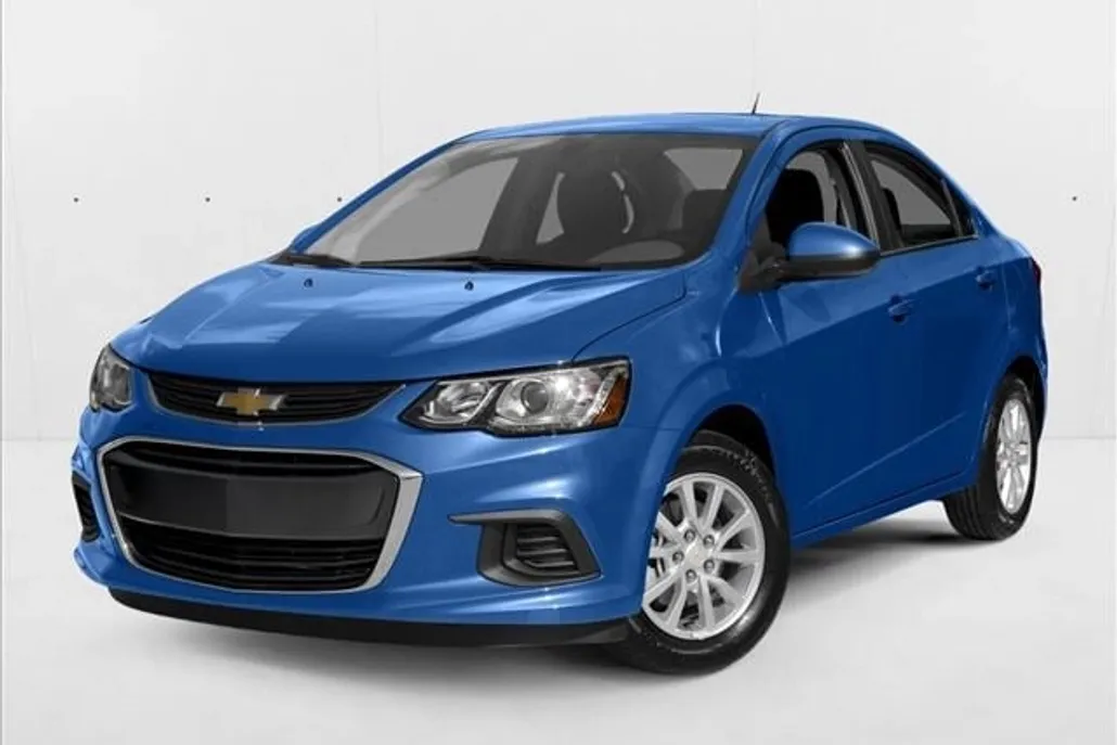 2017 Chevrolet Sonic LT photo 1