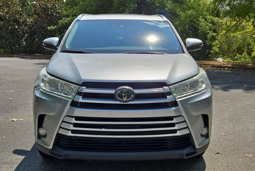 2018 Toyota Highlander XLE photo 1