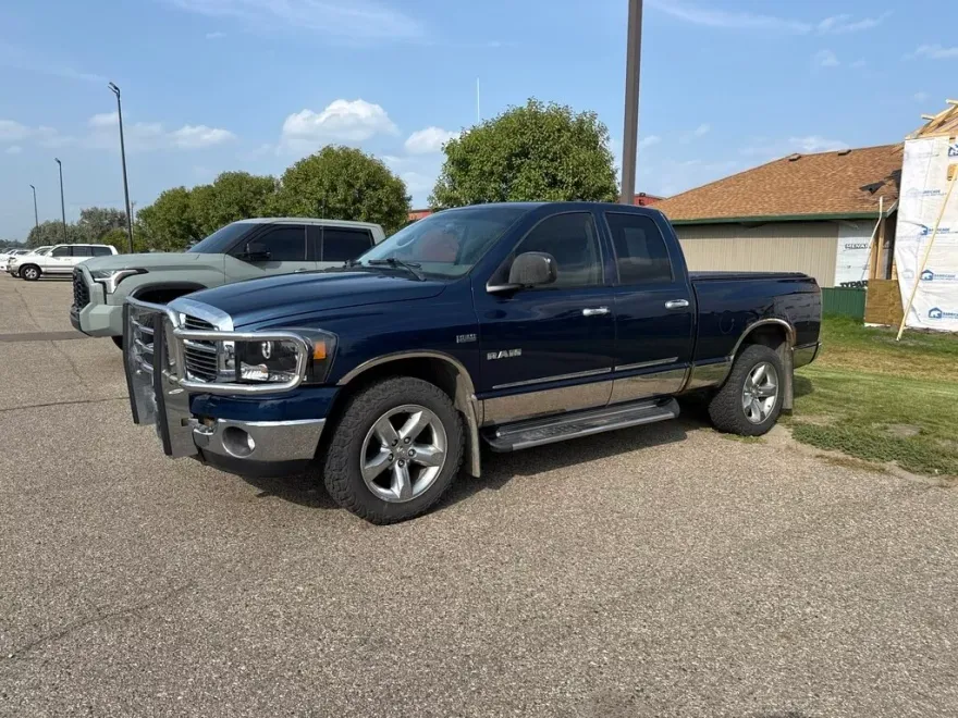 2008 Dodge Ram SLT photo 1
