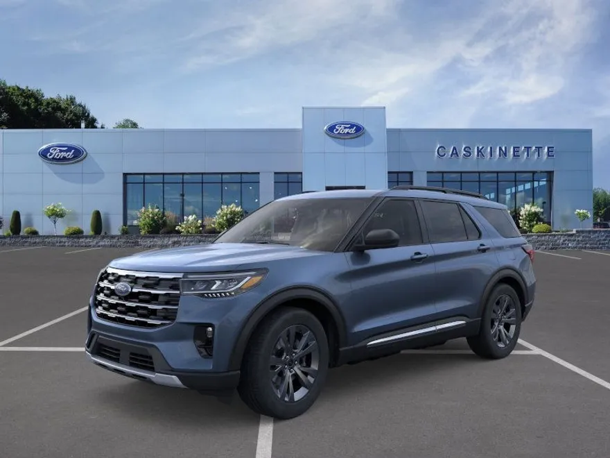 2025 Ford Explorer photo 1