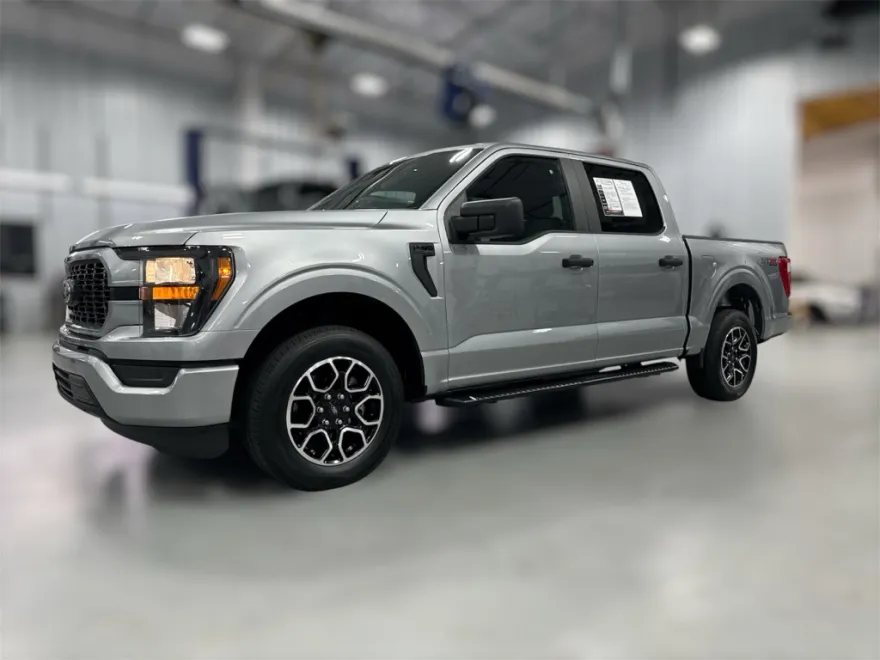2023 Ford F-150 XL photo 1