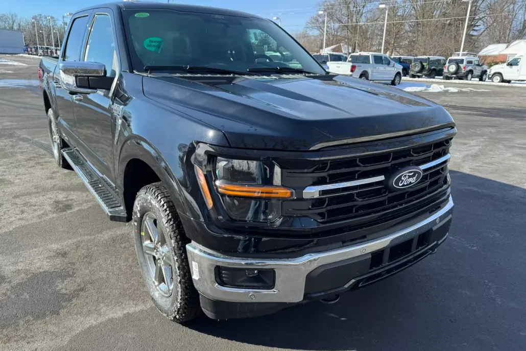 2025 Ford F-150 XLT photo 1
