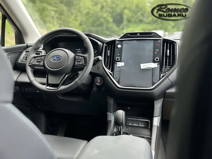 2025 Subaru Ascent Onyx Edition Touring photo 1